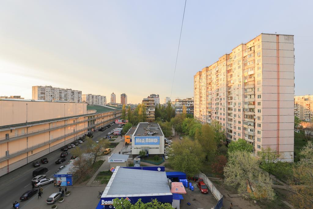 Apartment On Obolonskiy Prospect 12 Kiev Exterior foto