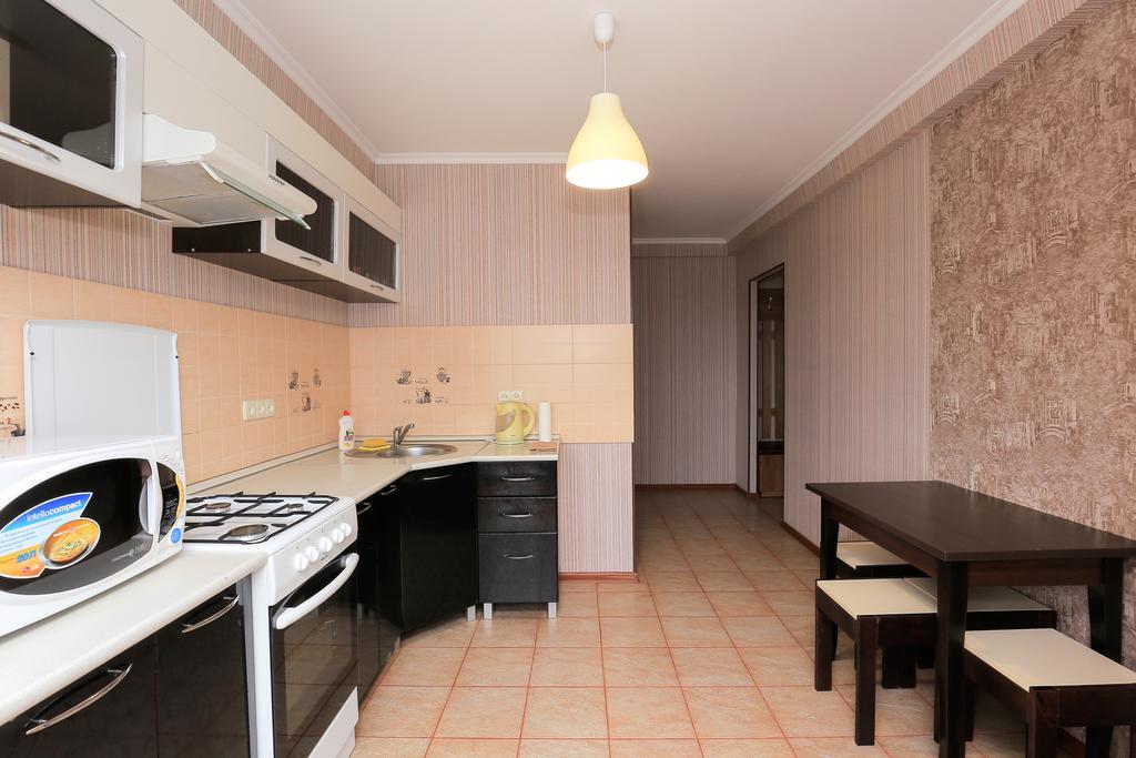 Apartment On Obolonskiy Prospect 12 Kiev Exterior foto